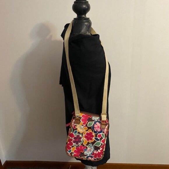 Lily Bloom ECO Friendly Floral Print Messenger Crossbody bag - Picture 2 of 8